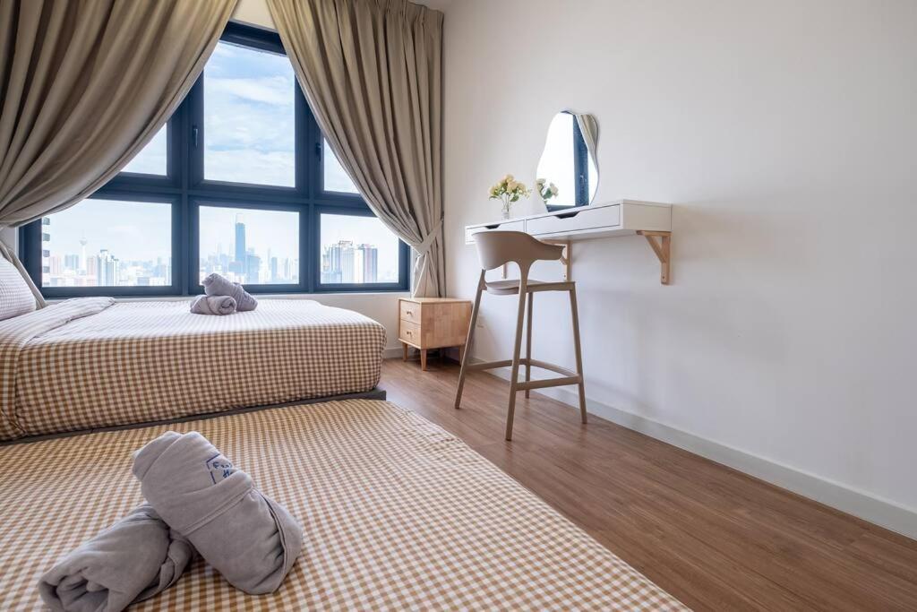 M Vertica 3br 9pax Sunway Velocity Mrt Aeon中文房东ikea Kuala Lumpur