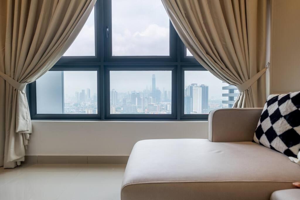 Pangsapuri M Vertica 3br 9pax Sunway Velocity Mrt Aeon中文房东ikea