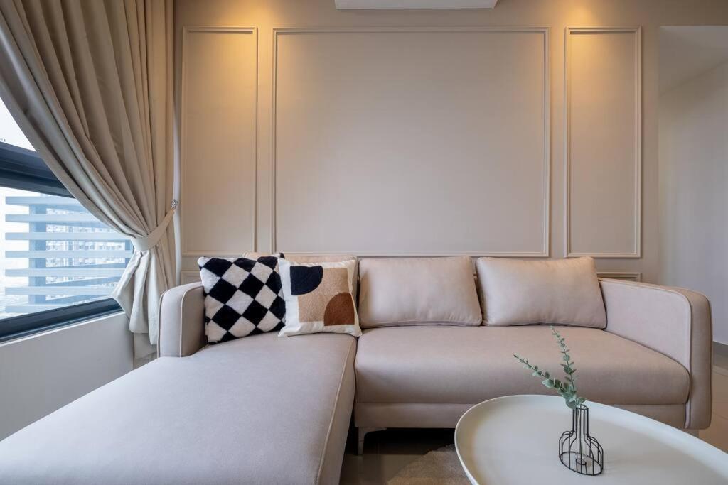 Pangsapuri M Vertica 3br 9pax Sunway Velocity Mrt Aeon中文房东ikea
